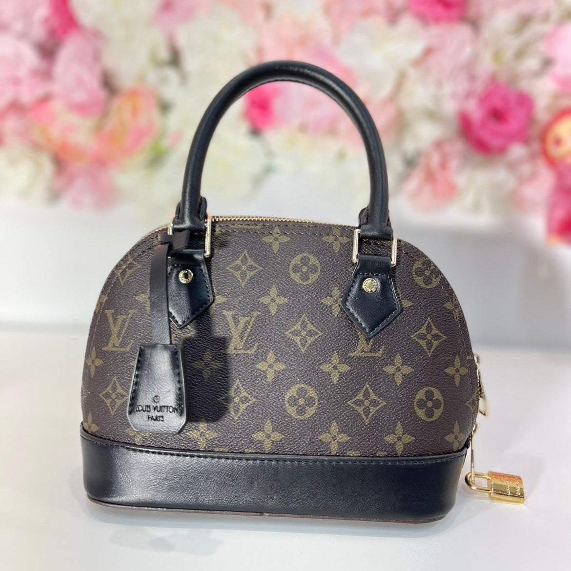 Τσάντα Louis Vuitton Alma